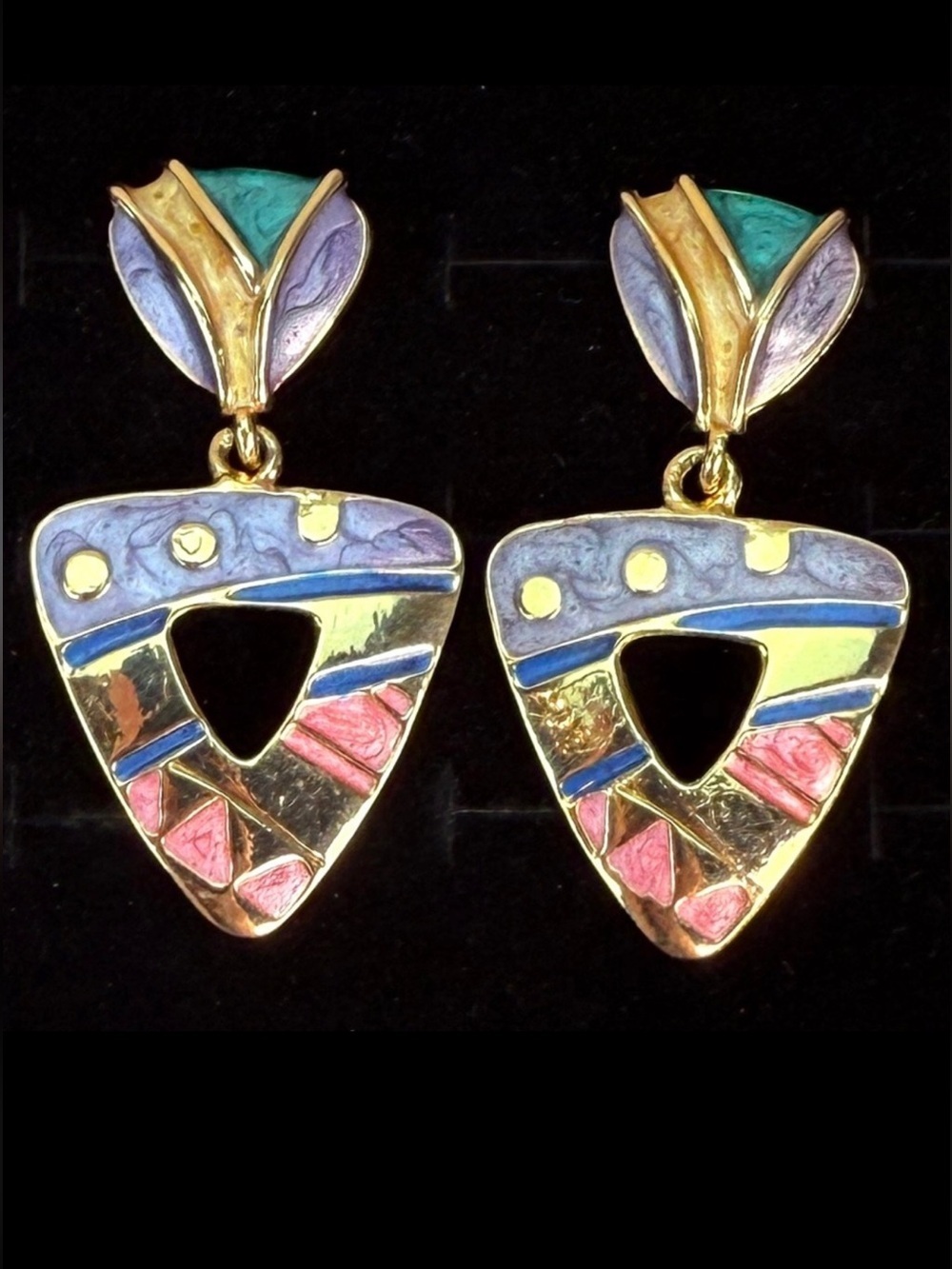 Gorgeous, vintage, goldtone, enamel swirl, geometric pierced earrings